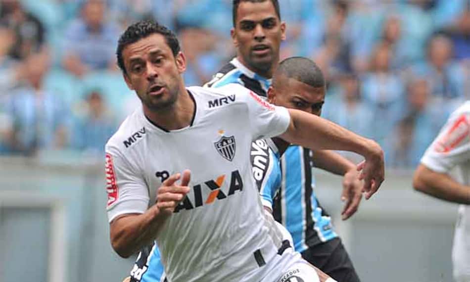 Robinho marca no final e Atlético-MG arranca empate contra o Grêmio