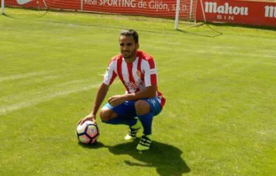 Douglas não chegou a participar da derrota para o Celta por 2 a 1, na última quarta-feira