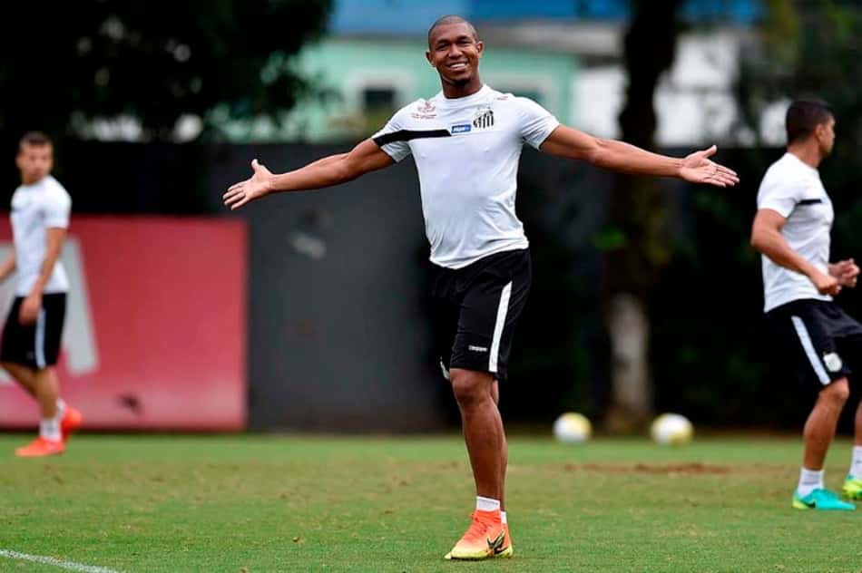 Com Kayke, diretoria do Santos tenta convencer Dorival a liberar Rodrigão