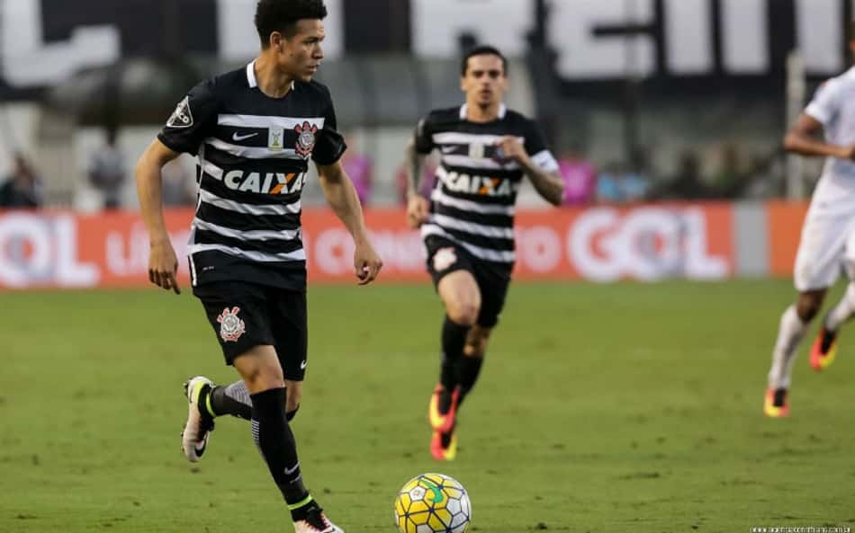 Vaiado na Vila, Marquinhos Gabriel fala em 'sonhar até o fim' no Timão