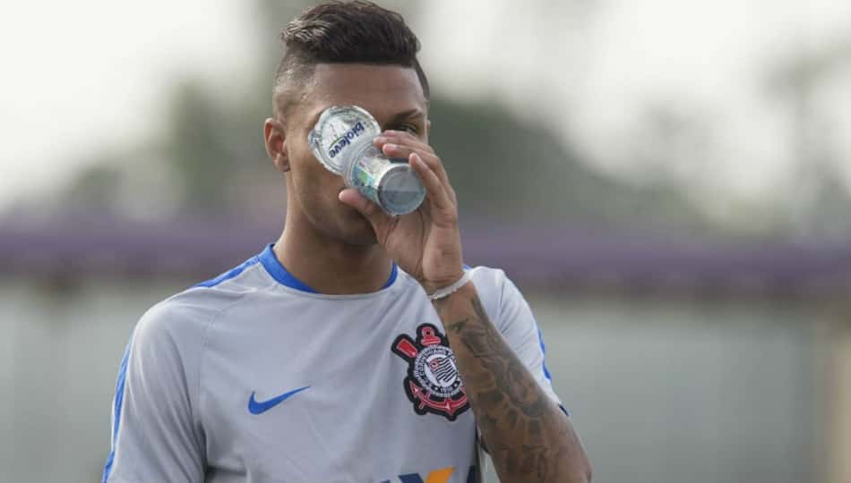 Sem estrear, Bruno Paulo passa por cirurgia e só volta ao Timão em 2017