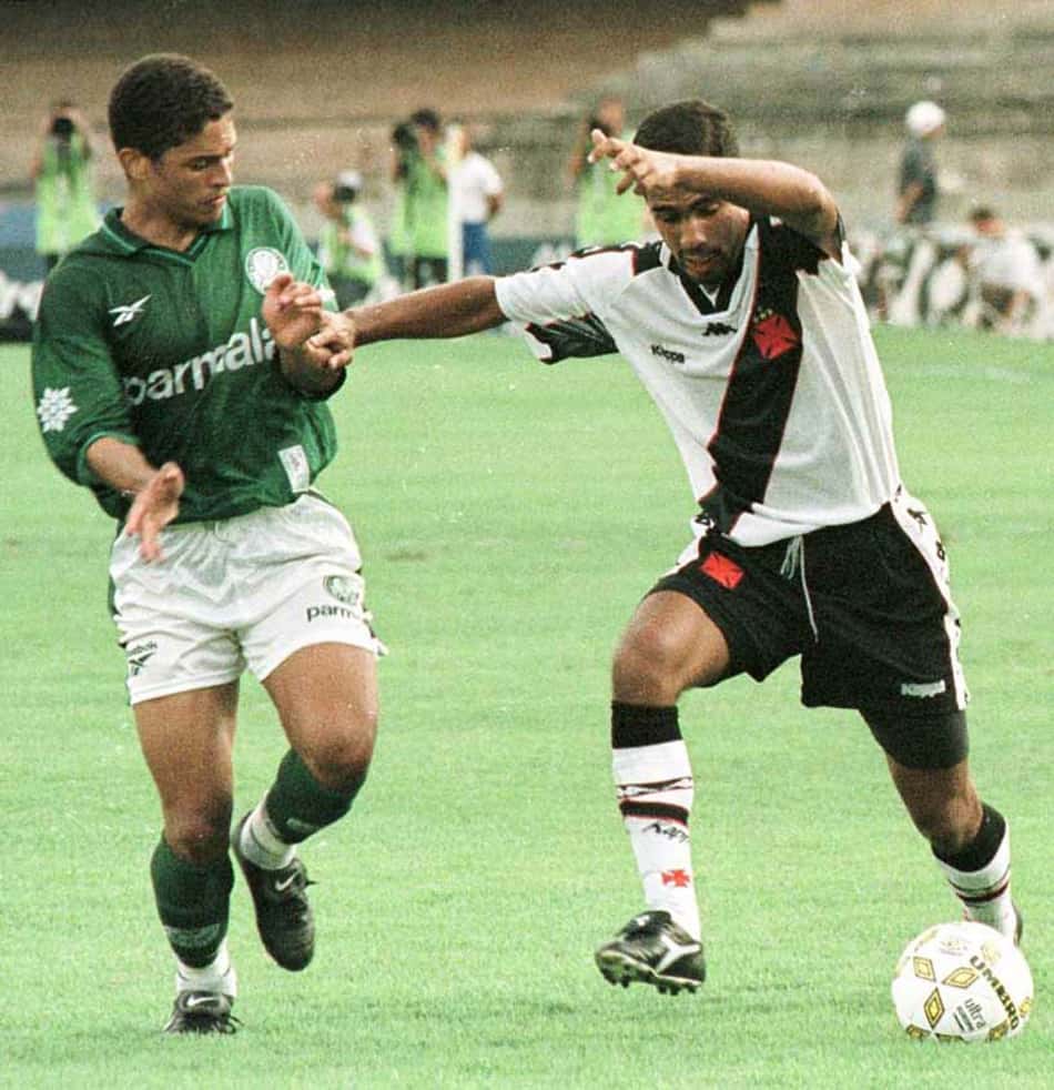 Fotos: Ídolo Alex completa 39 anos. Relembre sua carreira