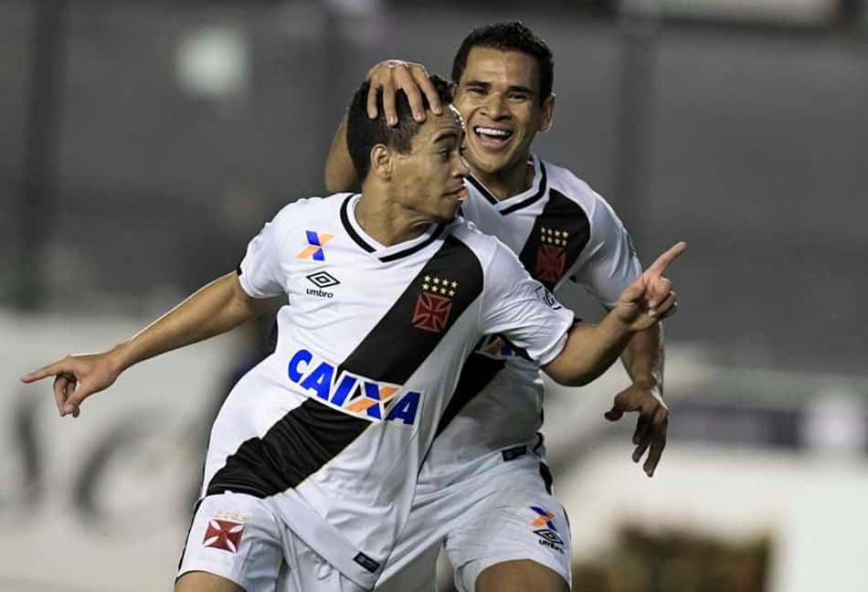ATUAÇÕES: Com golaço, Pikachu se destaca na vitória do Vasco. Vote!
