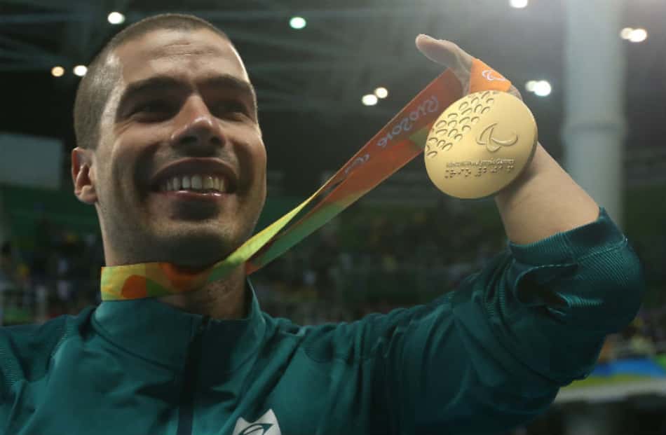 Em casa, natação do Brasil ganha mais medalhas, mas ouros diminuem