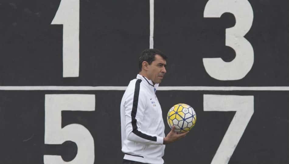 TEMPO REAL: Corinthians faz último treino antes de encarar o Cruzeiro