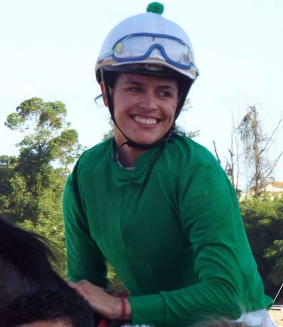 Josiane assinou 24 montarias na semana