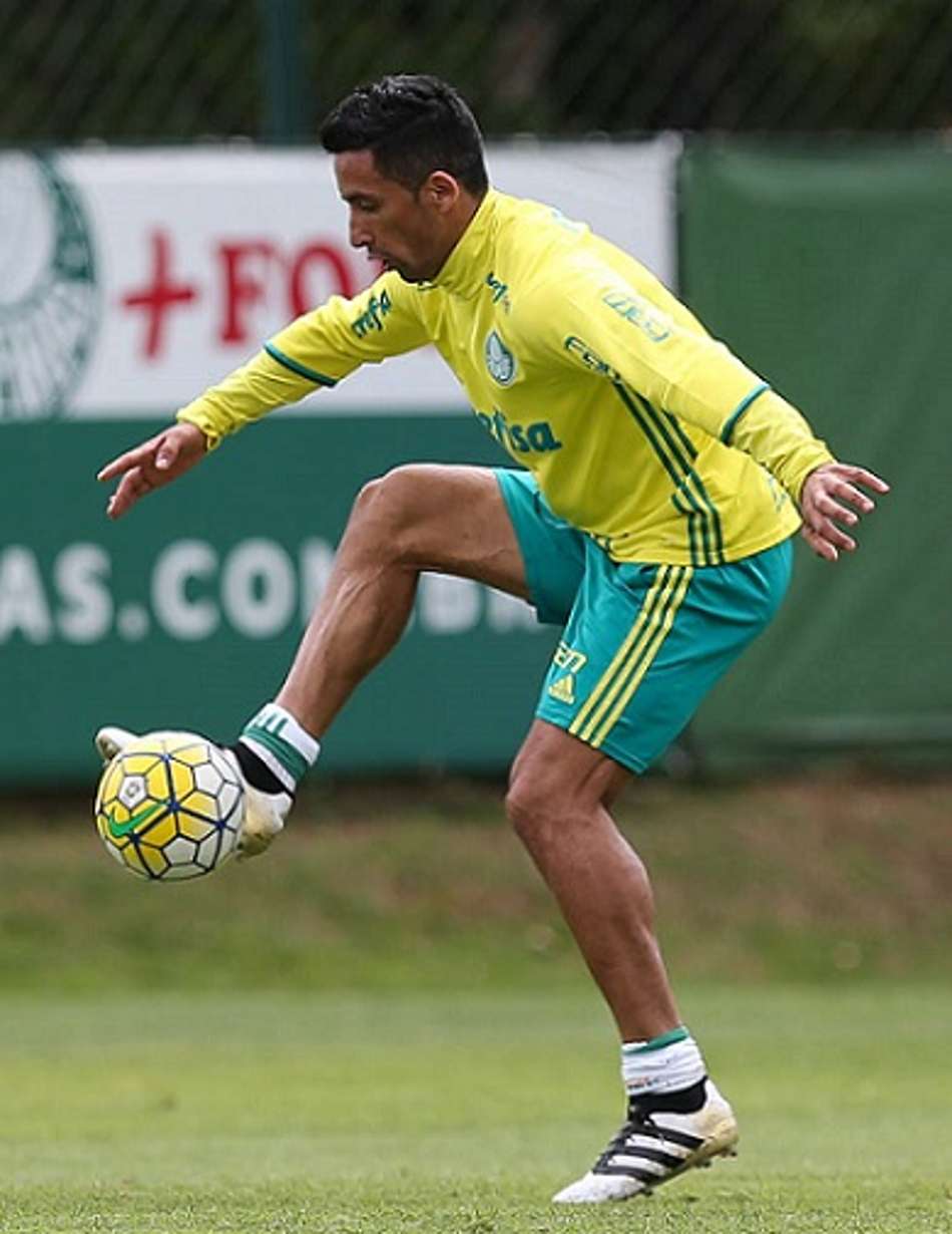 Lucas Barrios