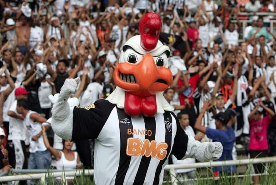 Atlético-MG condena machismo de mascote com atleta do time feminino