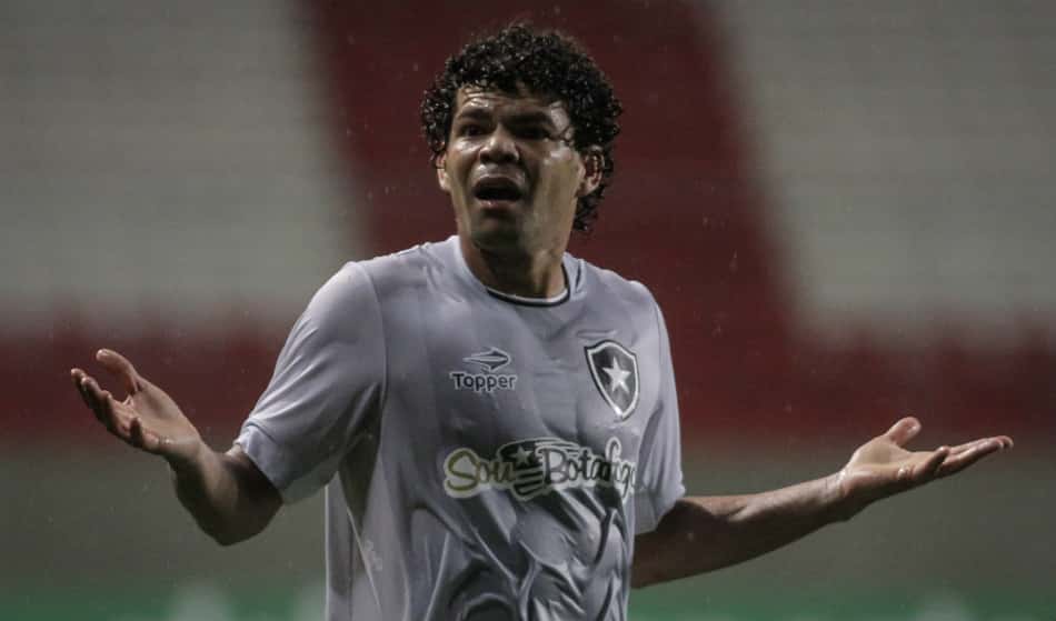 Fogão entra na lista dos times que vivem com a 'maldição de camisa'