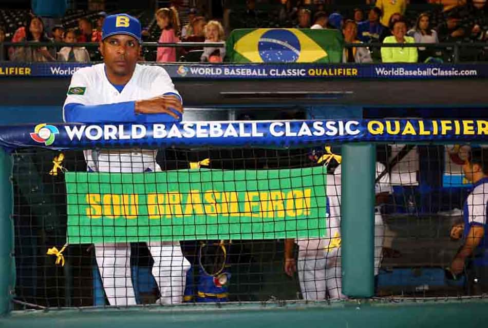 Barry Larkin foi o treinador brasileiro no Brooklyn<br>