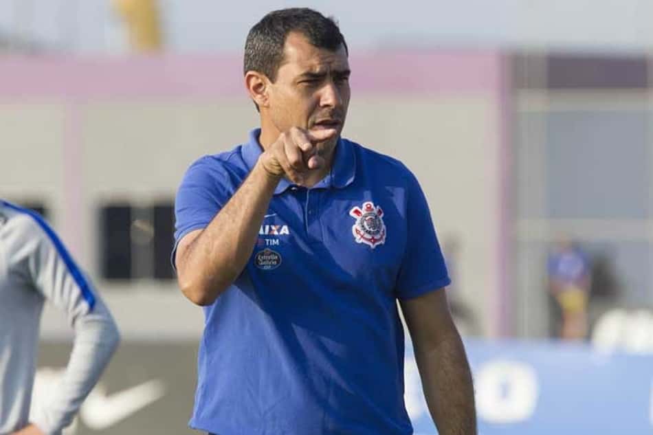 Carille aposta em vaga na Libertadores para seguir no comando no ano que vem 