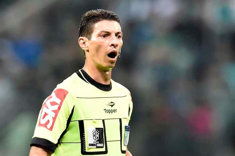 Veja o histórico dos árbitros que vão apitar as quartas da Copa do Brasil