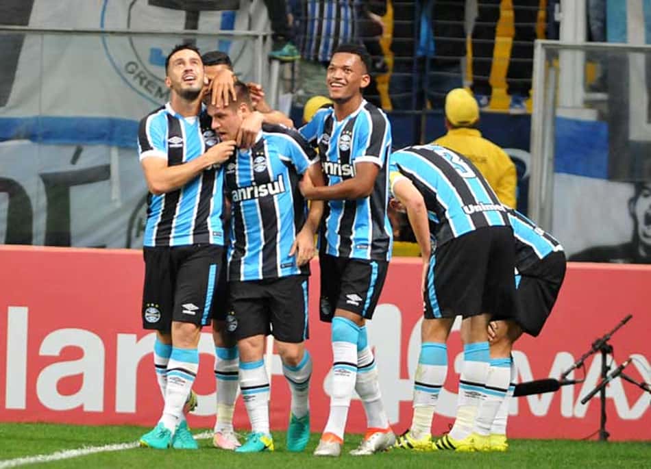 Grêmio supera o Palmeiras pela ida das quartas. Siga os vestiários!