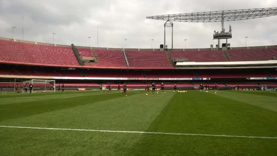 Maicon treina bem, anima Gomes e tem chances de ser titular no Tricolor