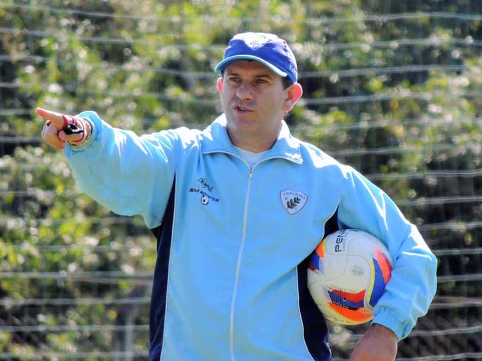 'Wenger brasileiro' lamenta ser exceção: 'Aqui, demitir é cultural'