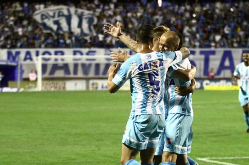Em boa fase, Atlético-GO, Avaí e Bahia entram em campo pela Série B