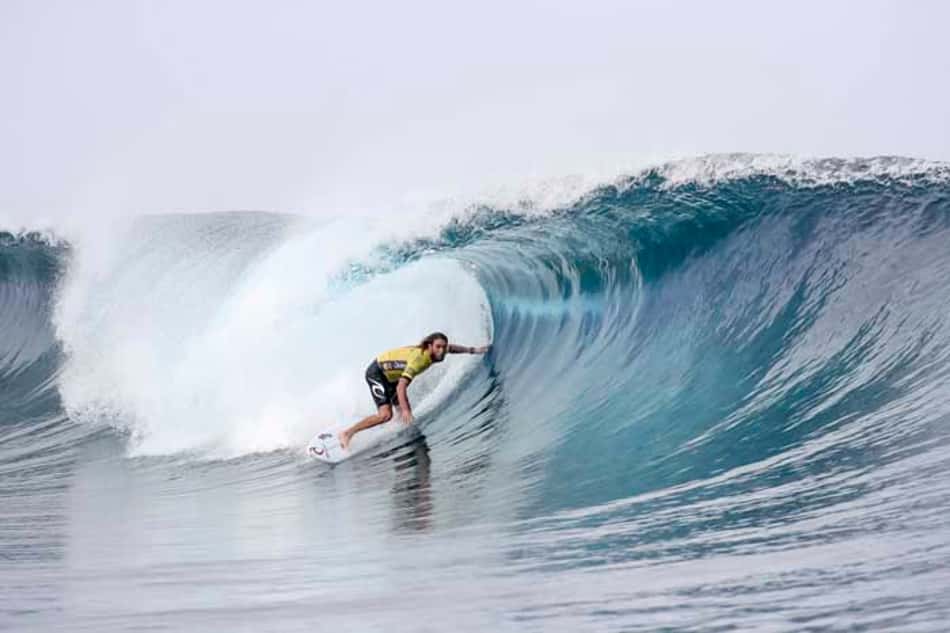 Ondas fracas adiam inicio do Circuito Mundial