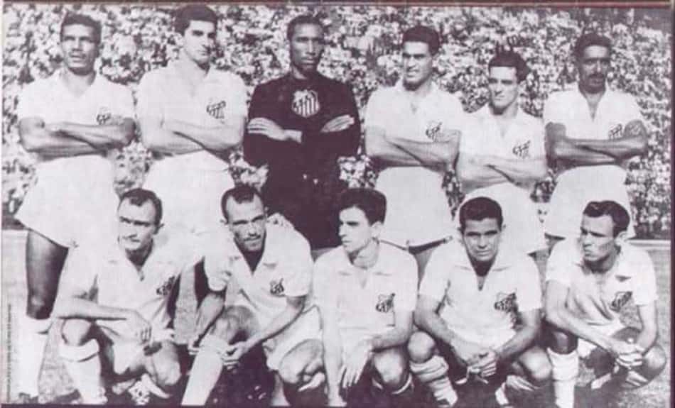 Campeonato Paulista de 55 - Santos vence Taubaté e fica com a taça pela segunda vez, ainda sem ter Pelé no time 