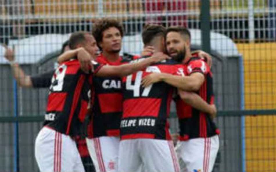 AO VIVO! Flamengo derrota o Santa Cruz no Pacaembu e segue na cola do Palmeiras. Pós-jogo!