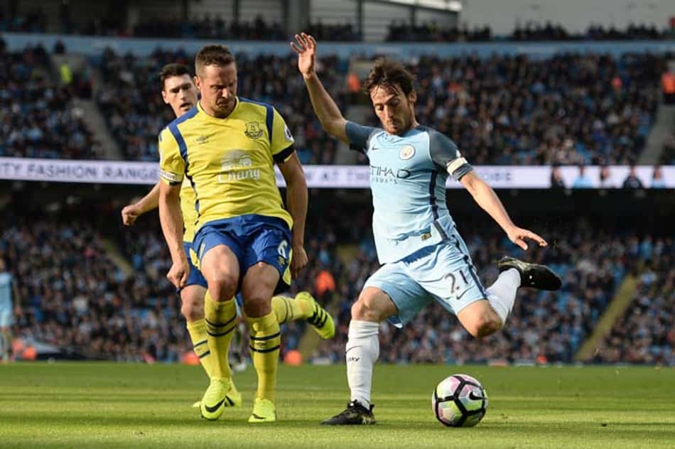 City perde pênalti, empata com o Everton e segue com 'folga' na ponta
