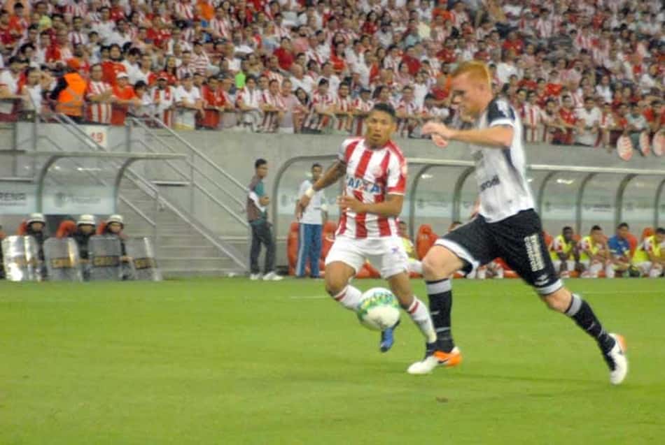 Com gol nos acréscimos, Náutico vence o Ceará na Arena Pernambuco