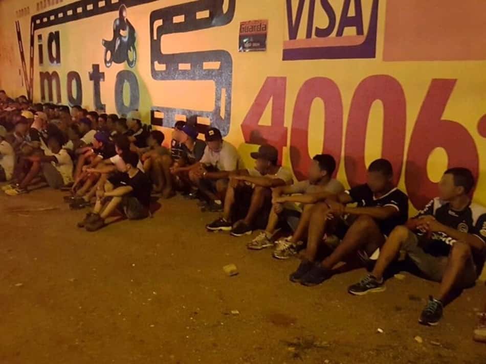 Polícia prende 89 envolvidos em briga de torcida em Goiás