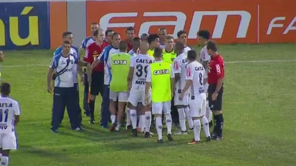 Inusitado até no apito! Veja o que rolou na 31ª rodada do Brasileirão