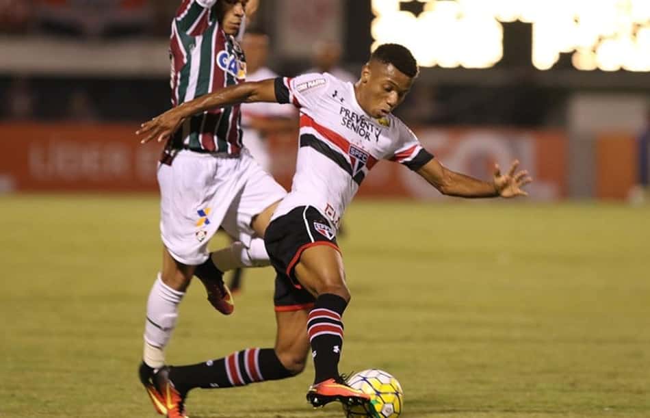 Novato, David Neres já 'manda' no truco do São Paulo: 'Comigo não tem'