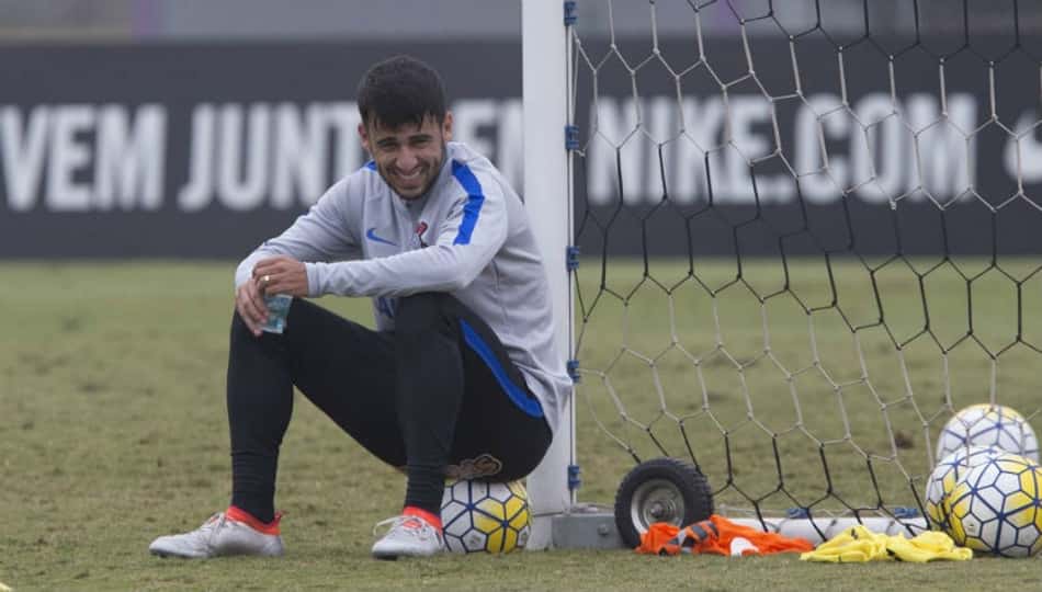Camacho tem 15 jogos pelo Corinthians no ano 