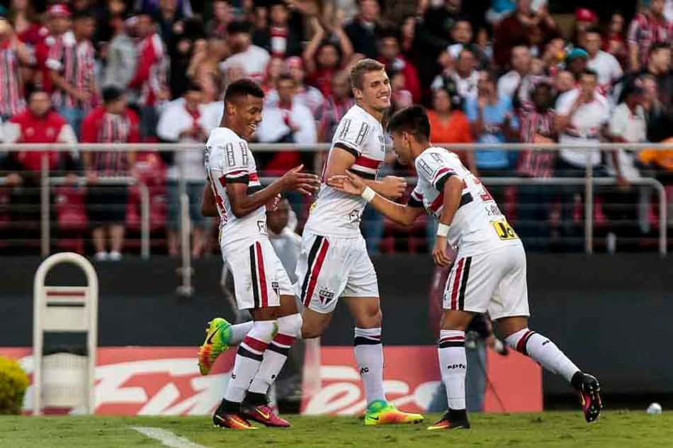 São Paulo - 18 participações (1972, 1974, 1978, 1982, 1987, 1992, 1993, 1994, 2004, 05, 06, 07, 08, 09, 10, 13, 15 e 16)