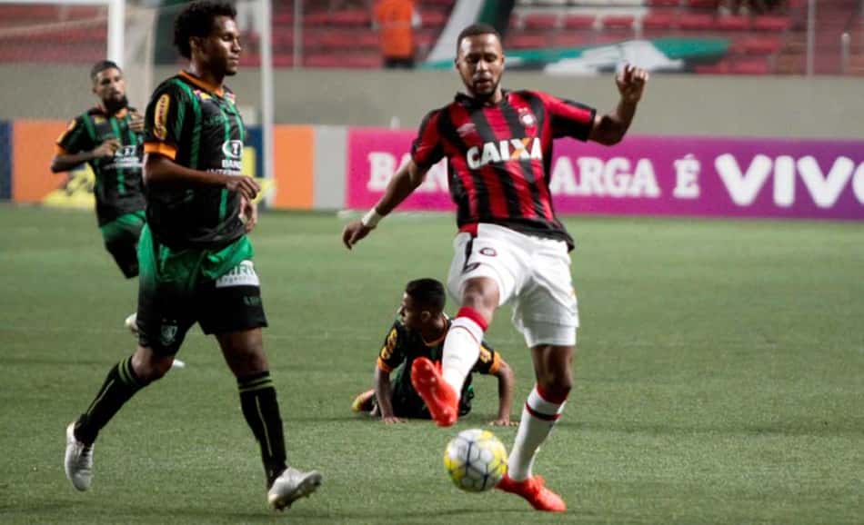 Derrota fora para América-MG é a oitava seguida do Atlético-PR: "Inexplicável"