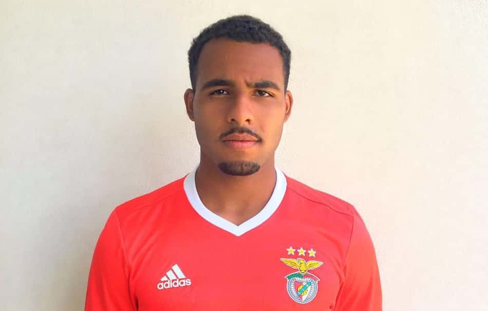 Atlético-PR cobra R$ 102 milhões do Benfica por levar promessa da base