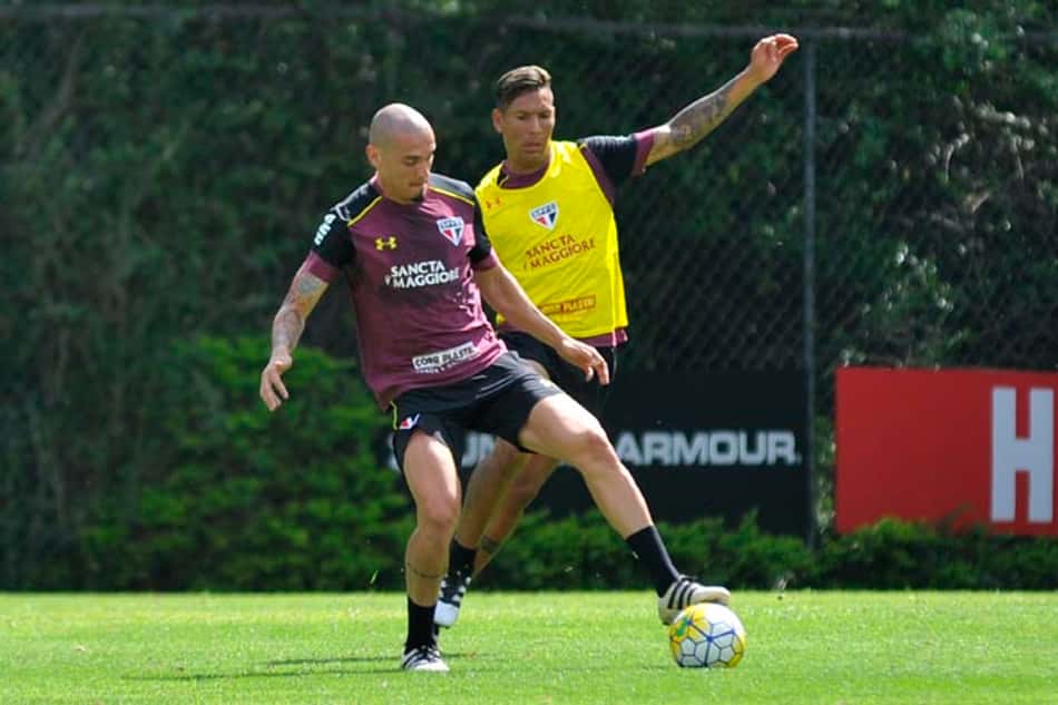 Maicon, durante treino no CT da Barra Funda