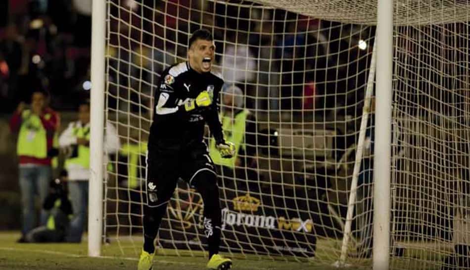 Tiago Volpi conta com apoio da torcida do Querétaro para decisão