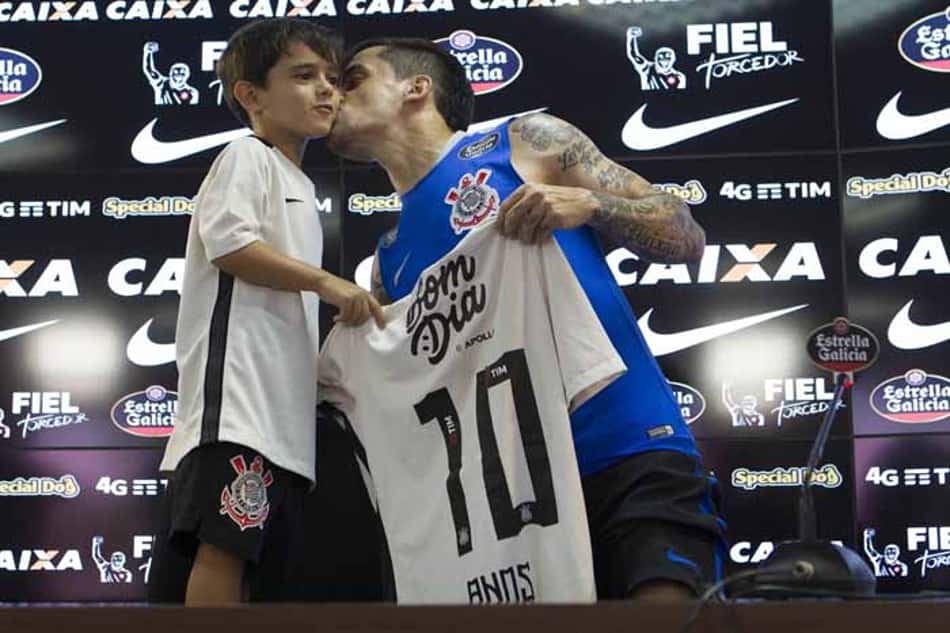 Fagner recebeu homenagem das mãos do filho