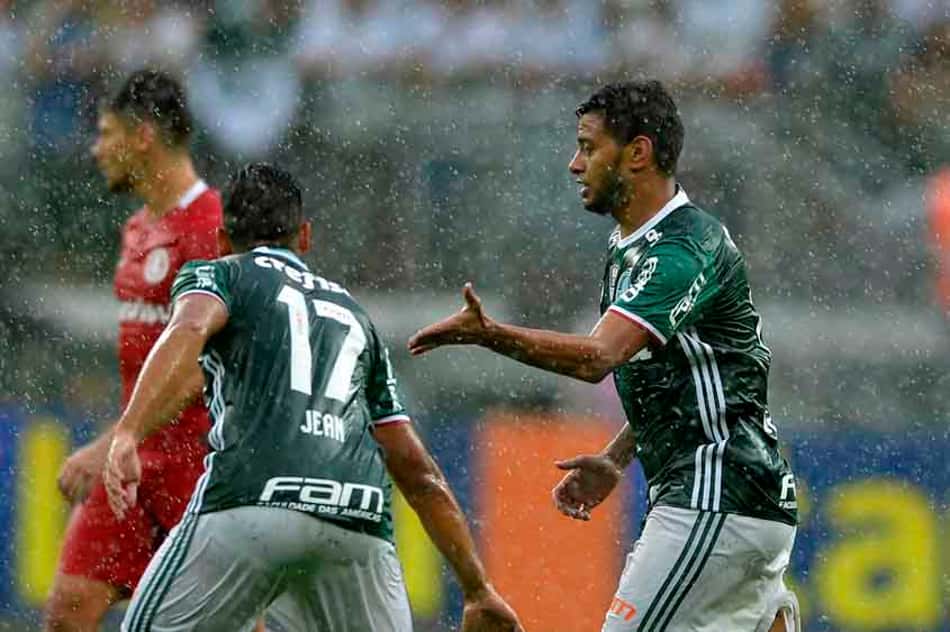 Palmeiras vence e abre seis pontos de vantagem na ponta 