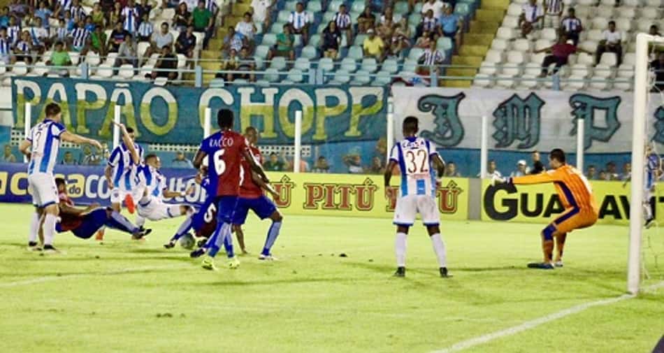 Em partida movimentada, Paysandu e Paraná empatam pela Série B