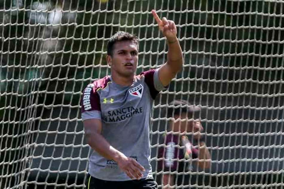 Ansioso por Ceni, Robson promete gol para convencer no São Paulo