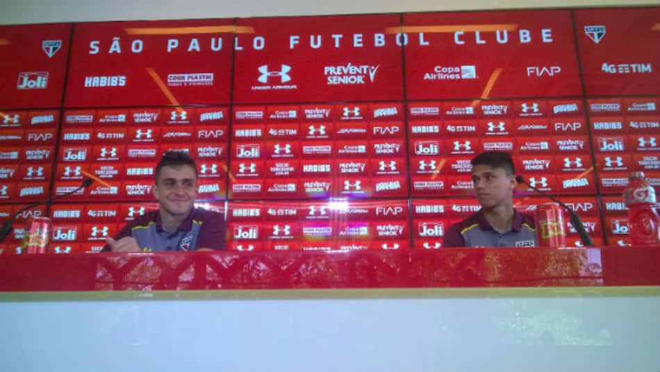 Garotos estreiam em coletiva no São Paulo e agradecem a Ricardo Gomes