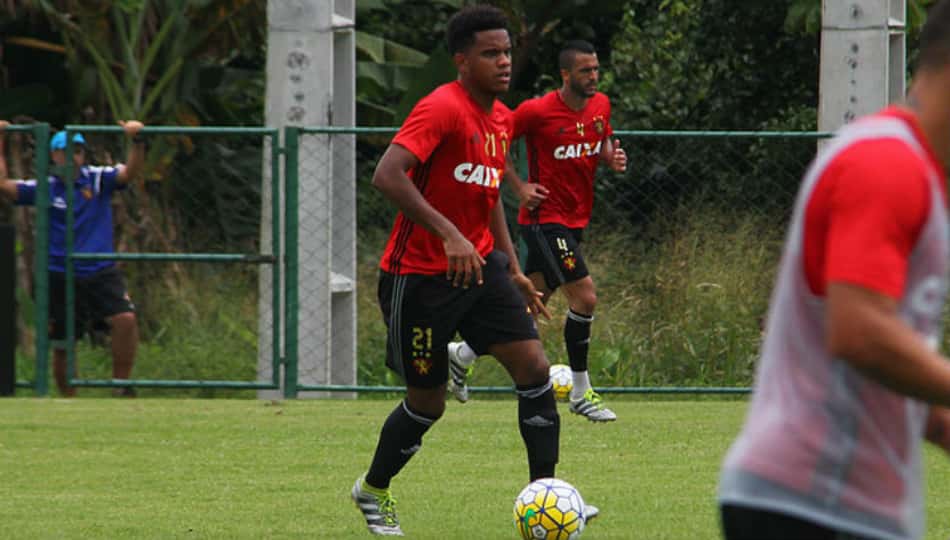 Após incluir atacante na negociação, Galo fica perto de fechar com Rithely