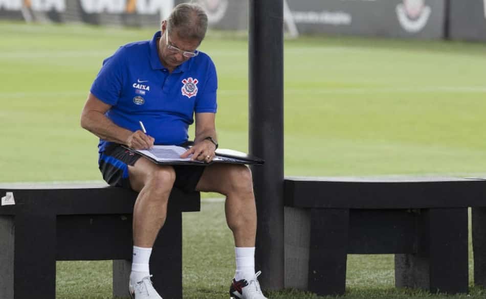 Oswaldo soma cinco jogos pelo Corinthians