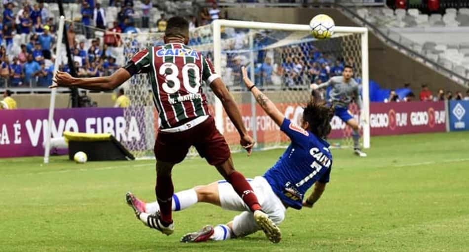 William Matheus contra o cruzeiro