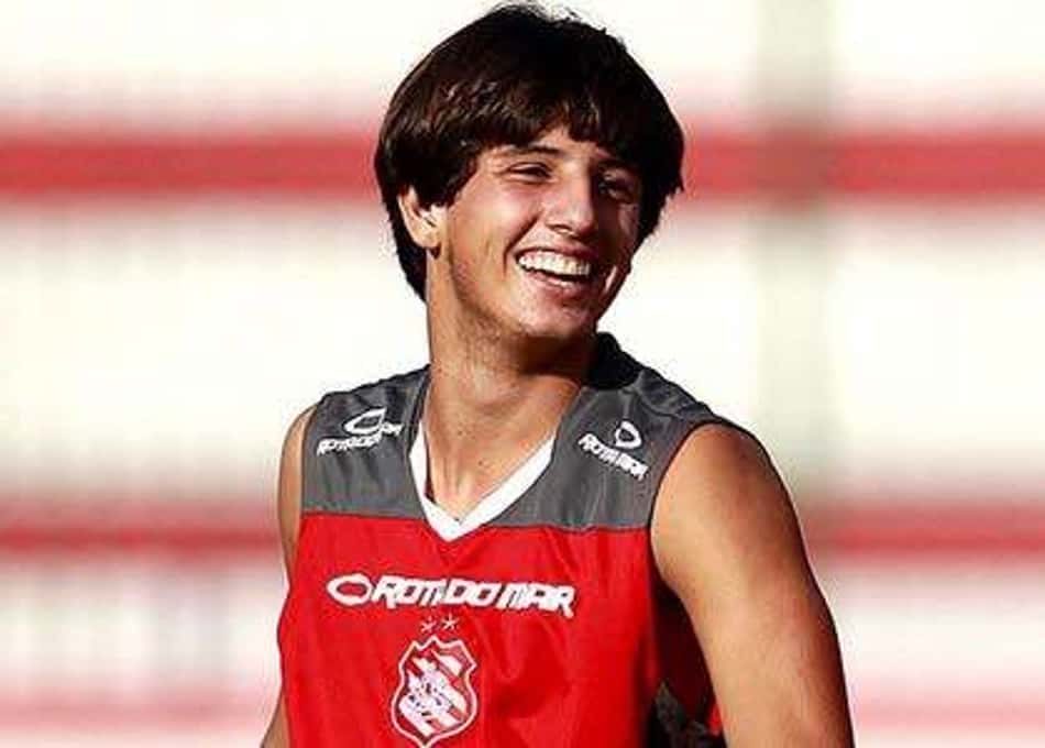 Flamengo de Guanambi anuncia irmão de Galhardo como novo reforço