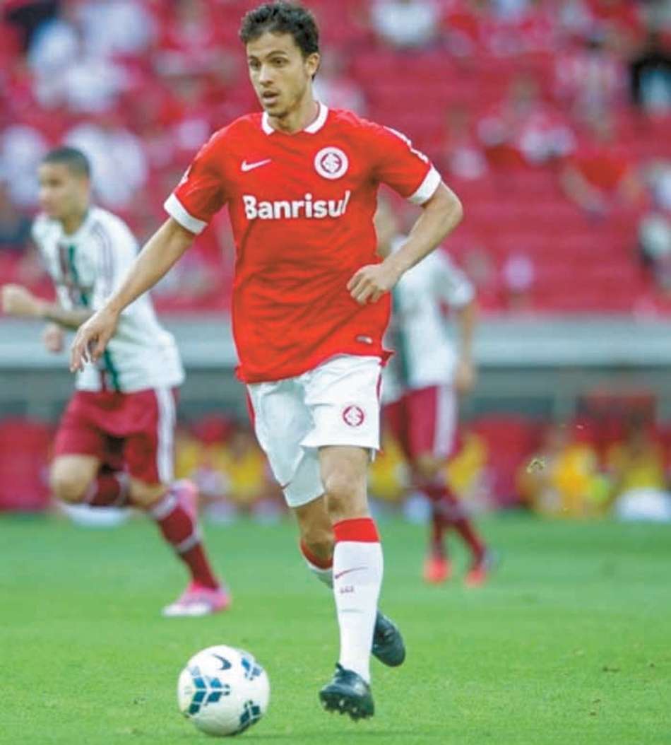 Leco conta com Ricardo Gomes para 2017 e mantém busca por Nilmar