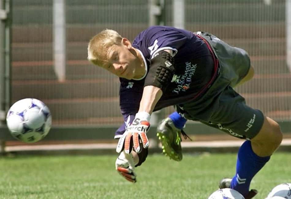 Fotos: Um dos maiores goleiros da história, Schmeichel faz 53 anos