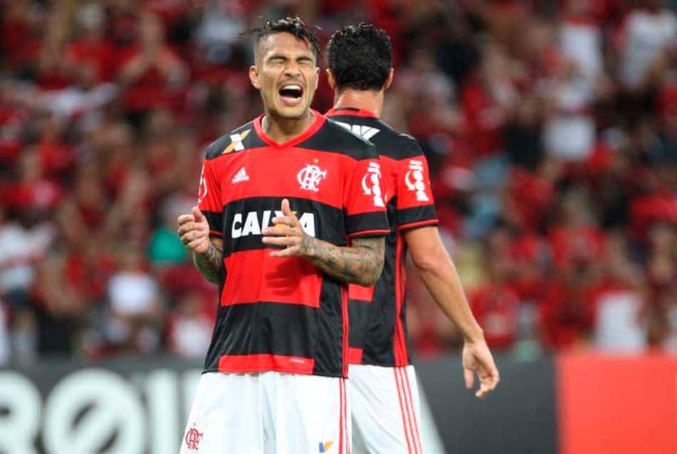 Flamengo 2 x 2 Corinthians - Gol impedido de Guerrero