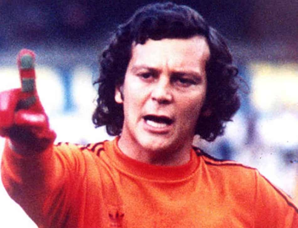 'Cruzeiro oficializou o calote', diz Raul Plasmann em cobrança pública ao clube mineiro