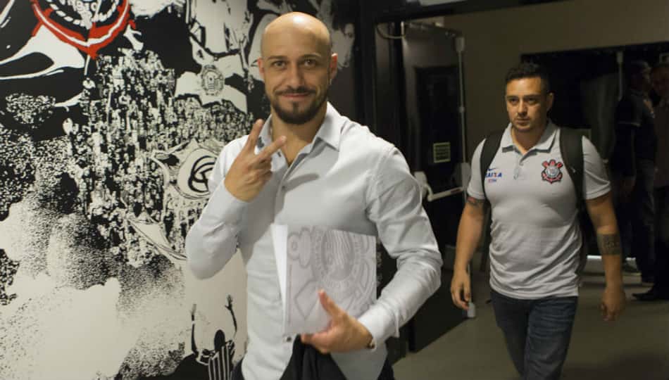 Alessandro vem sendo pressionado nos bastidores do Corinthians