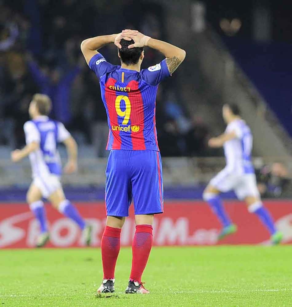 Brasileiro marca, 'maldição' do Anoeta reaparece e Barça só empata