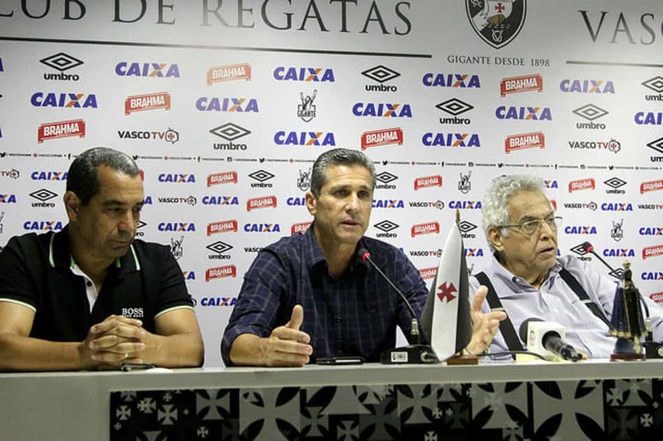 Jorginho, Gatito, Vitinho… Confira os destaques do vaivém desta segunda
